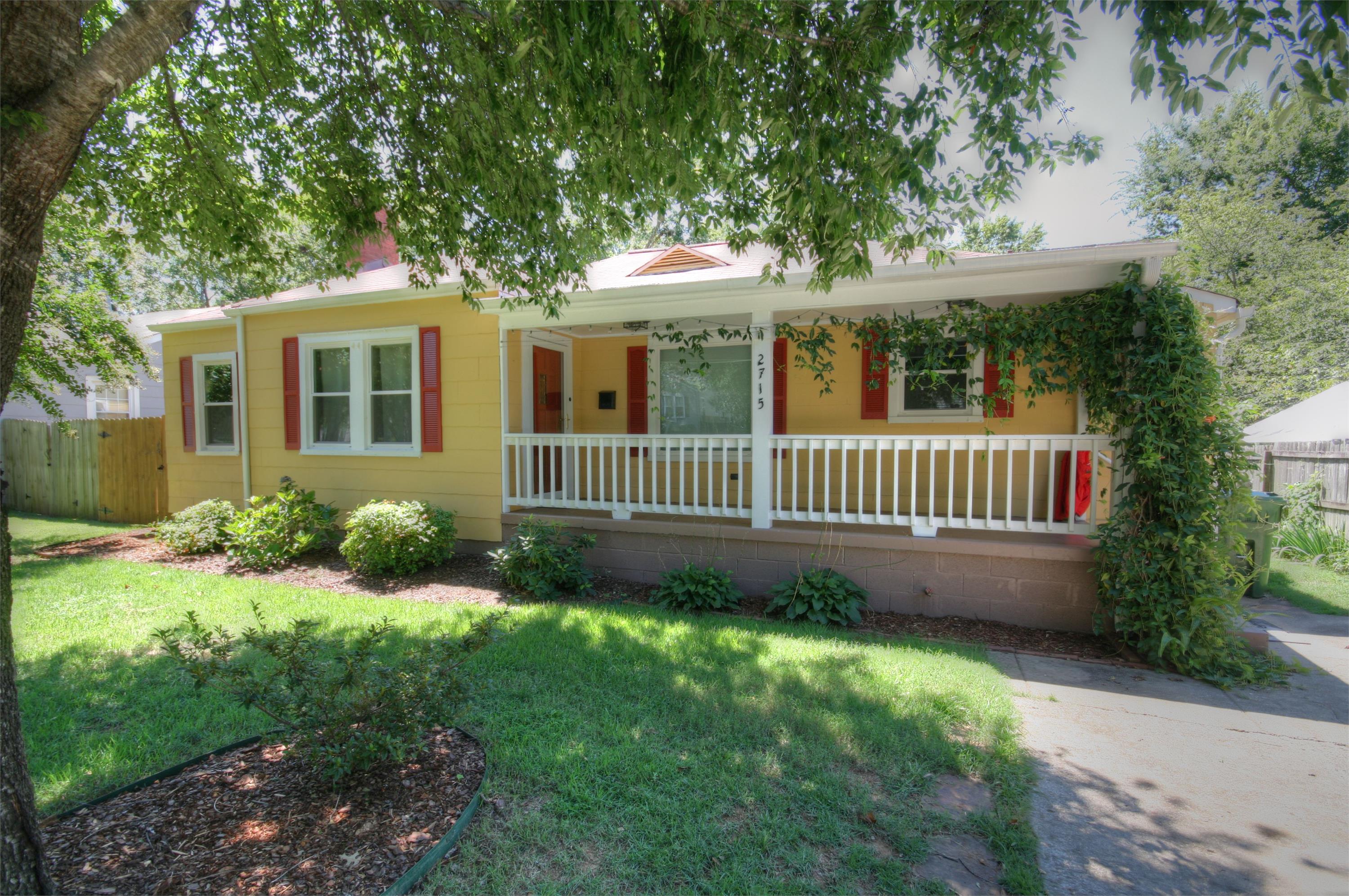 2715 Thornton Circle SW