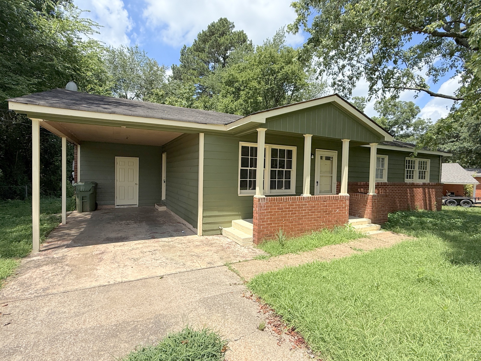 3015 Shadow Lawn Drive Northwest