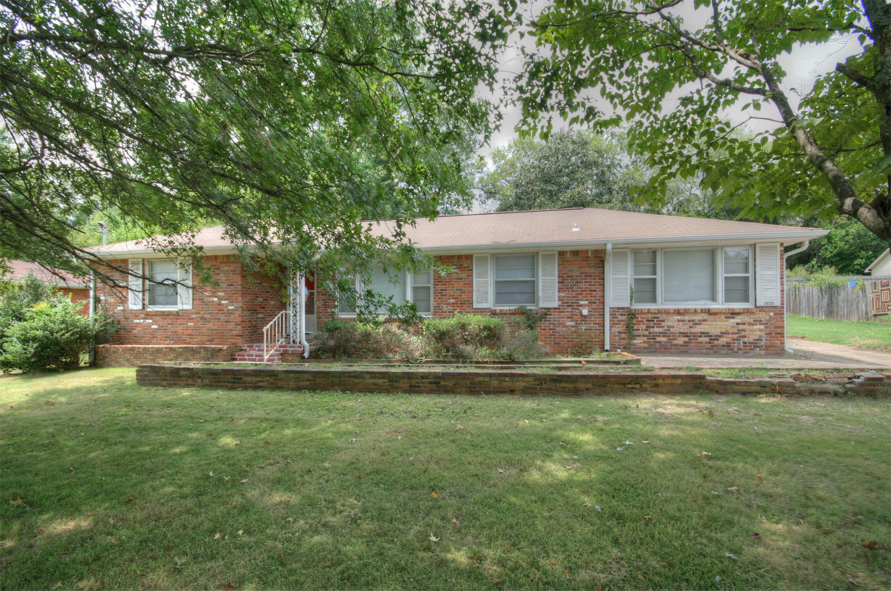 7620 Charlotte Drive Southwest