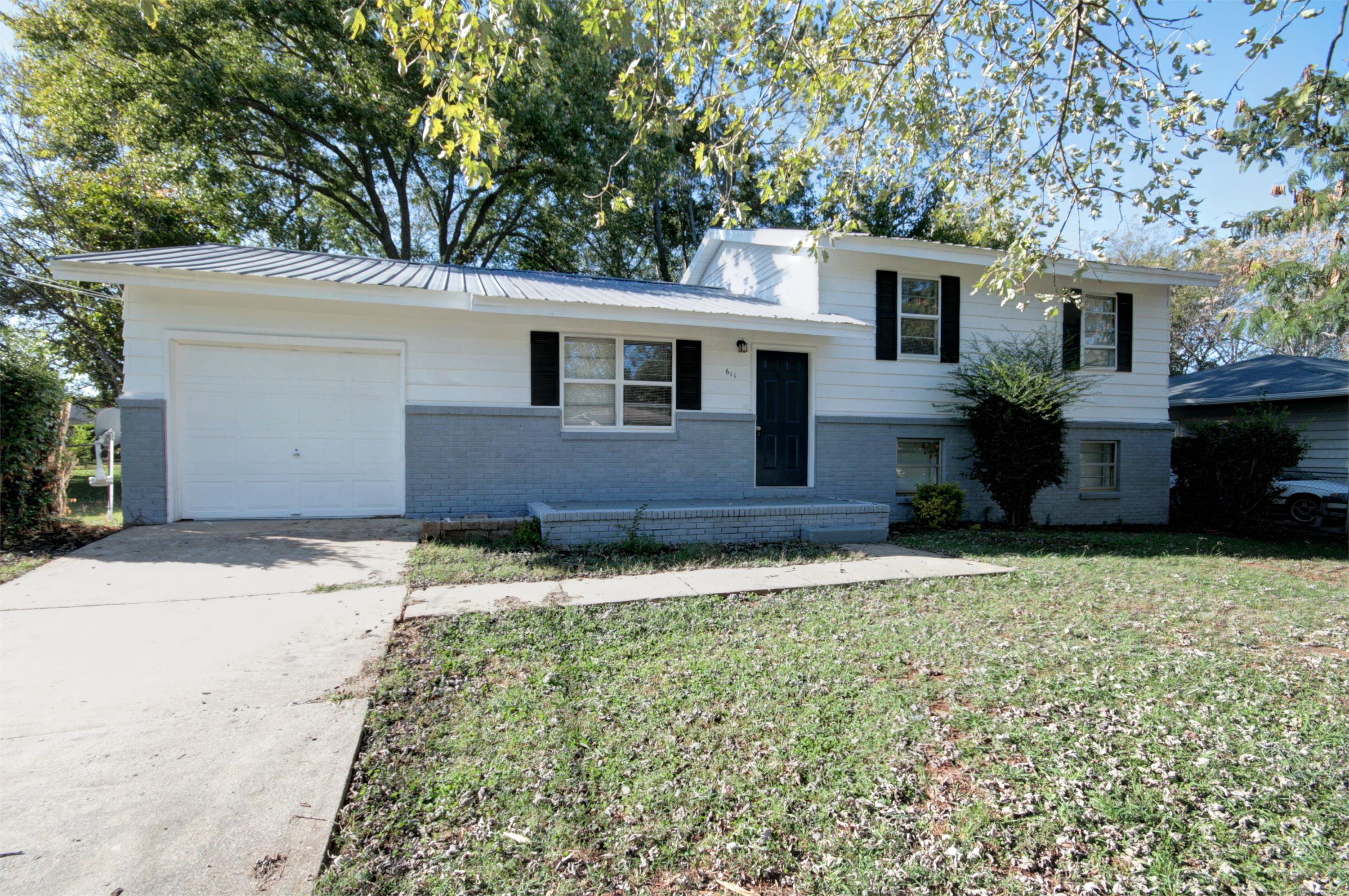 Dawson Terrace - 611